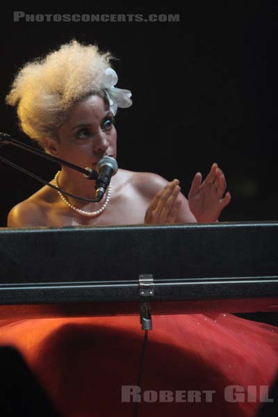 MARTINA TOPLEY BIRD - 2008-05-14 - PARIS - Grand Rex - Martina Gillian Topley-Bird